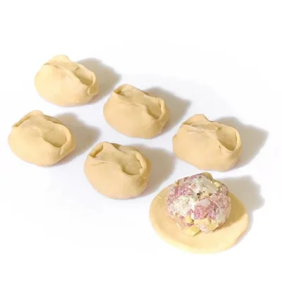 Манты из рубленной говядины с картошкой, Молодо Зелено